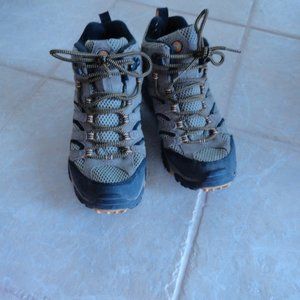 Merrell Moab 2 Vent Mid Hiking Boots